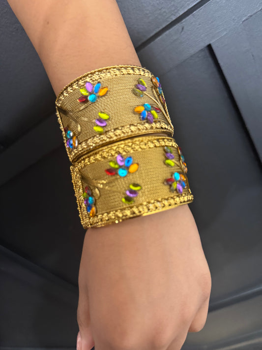 FLORAL CUFF BRACELET